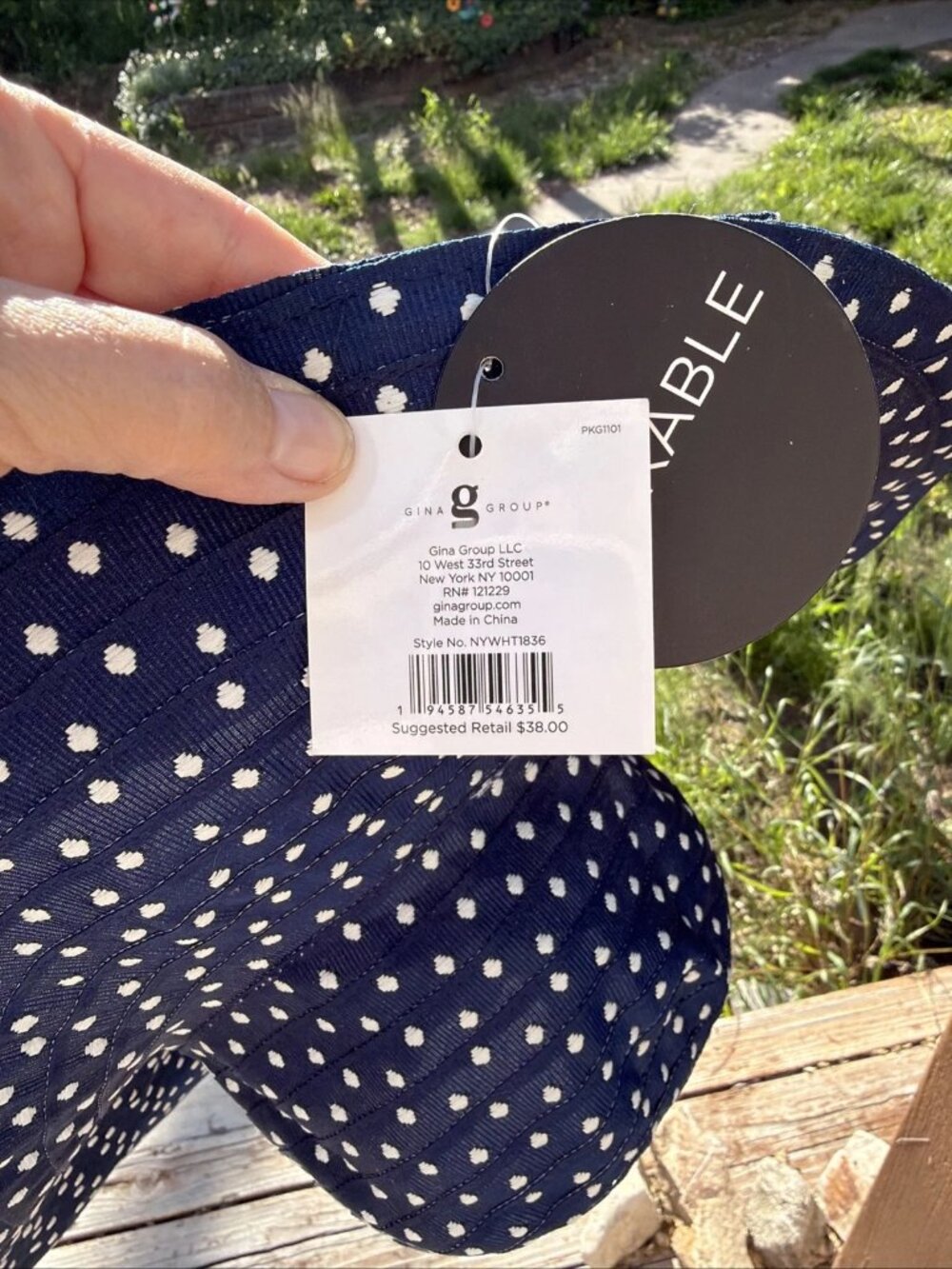 NYC Underground Packable Polka Dot Sun Hat in Navy/White - NWT - Picture 5 of 5